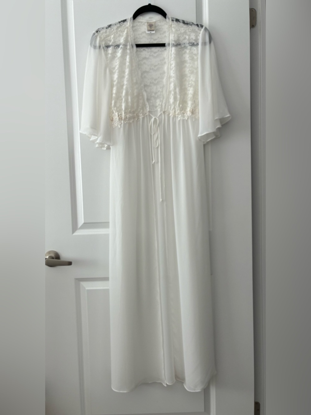 In Bloom by Jonquil Sz M Vintage Bridal White Sheer Chiffon Front-Tie Maxi Robe